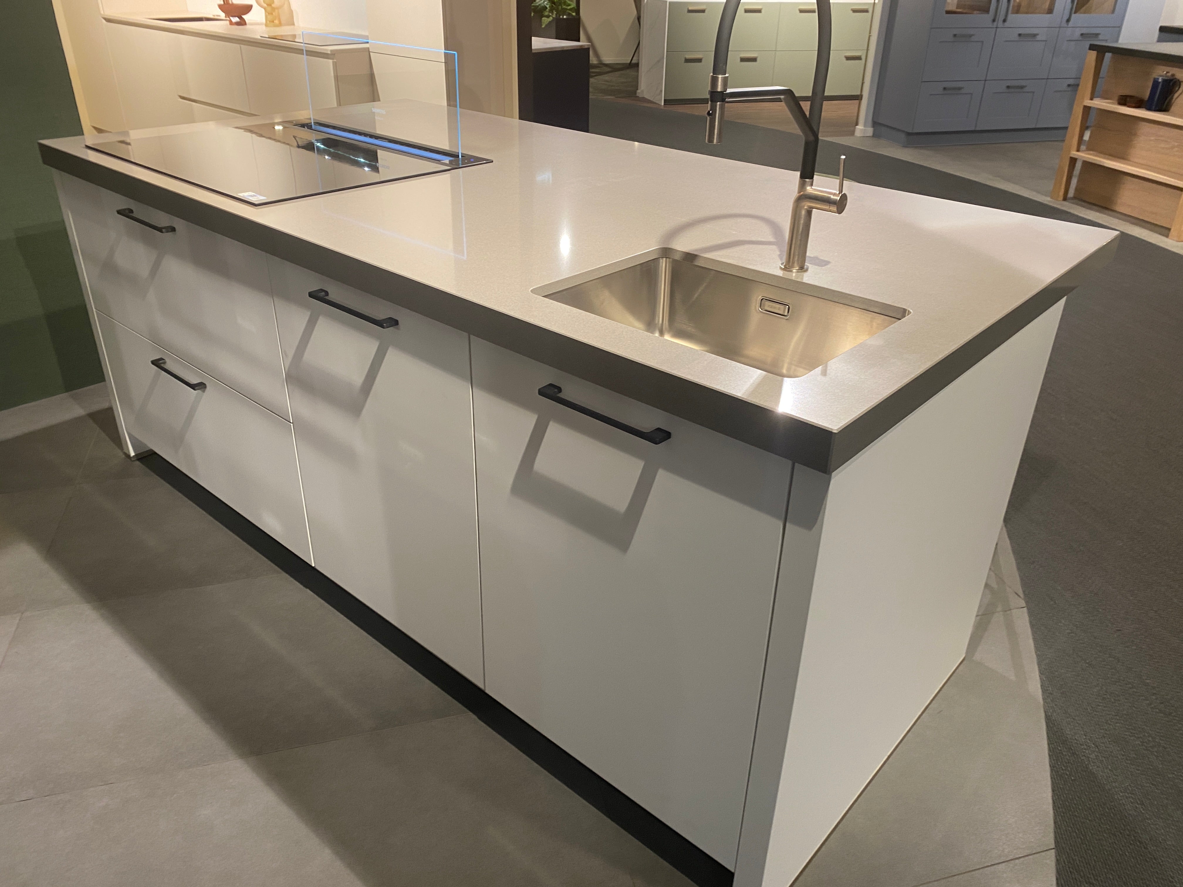 02516 - Häcker systemat eilandkeuken