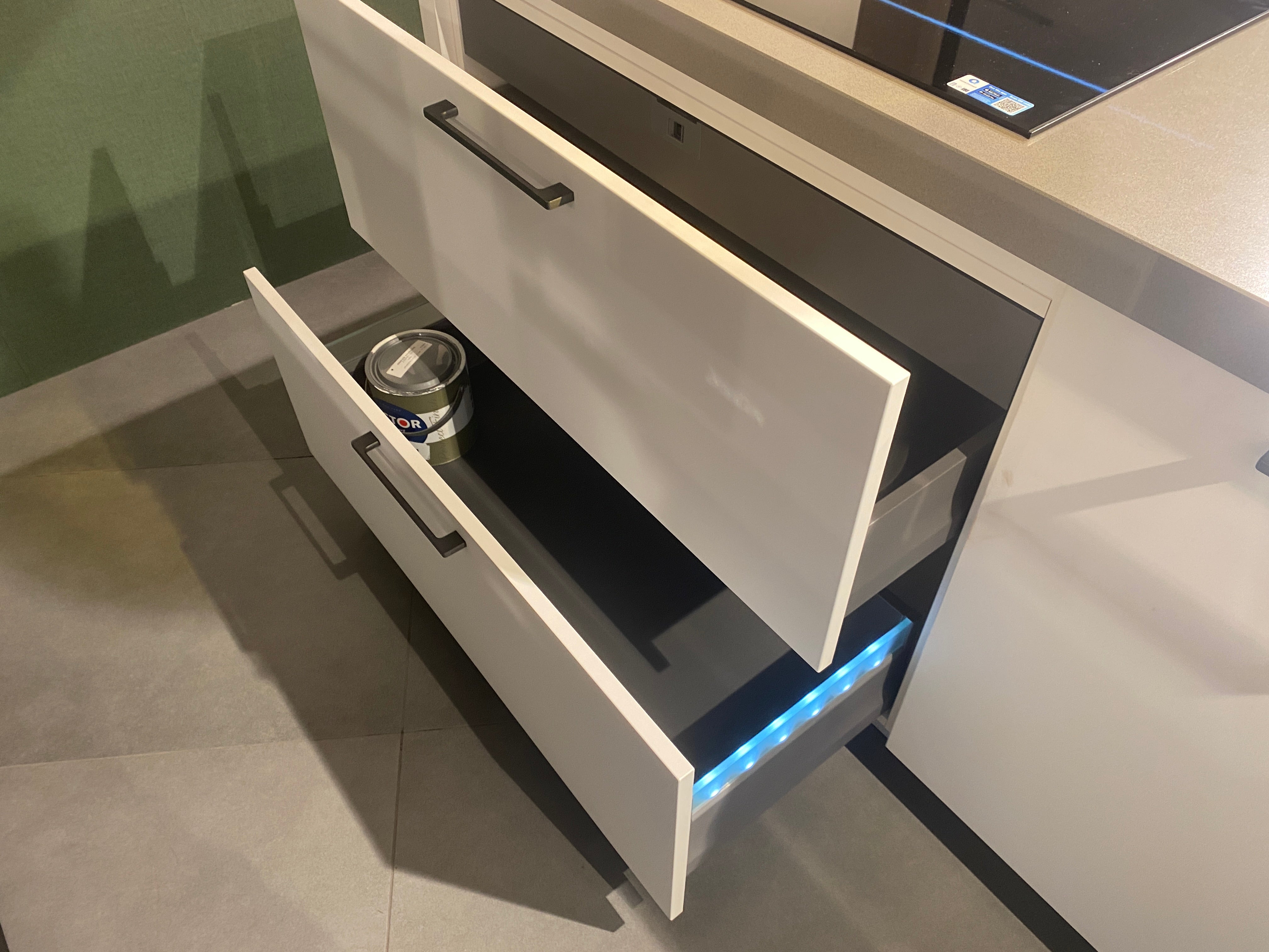 02516 - Häcker systemat eilandkeuken