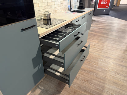 02592 - Impuls recht grijze keuken