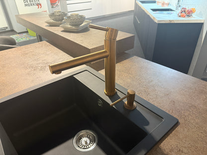 02658 - Nobilia moderne eilandkeuken