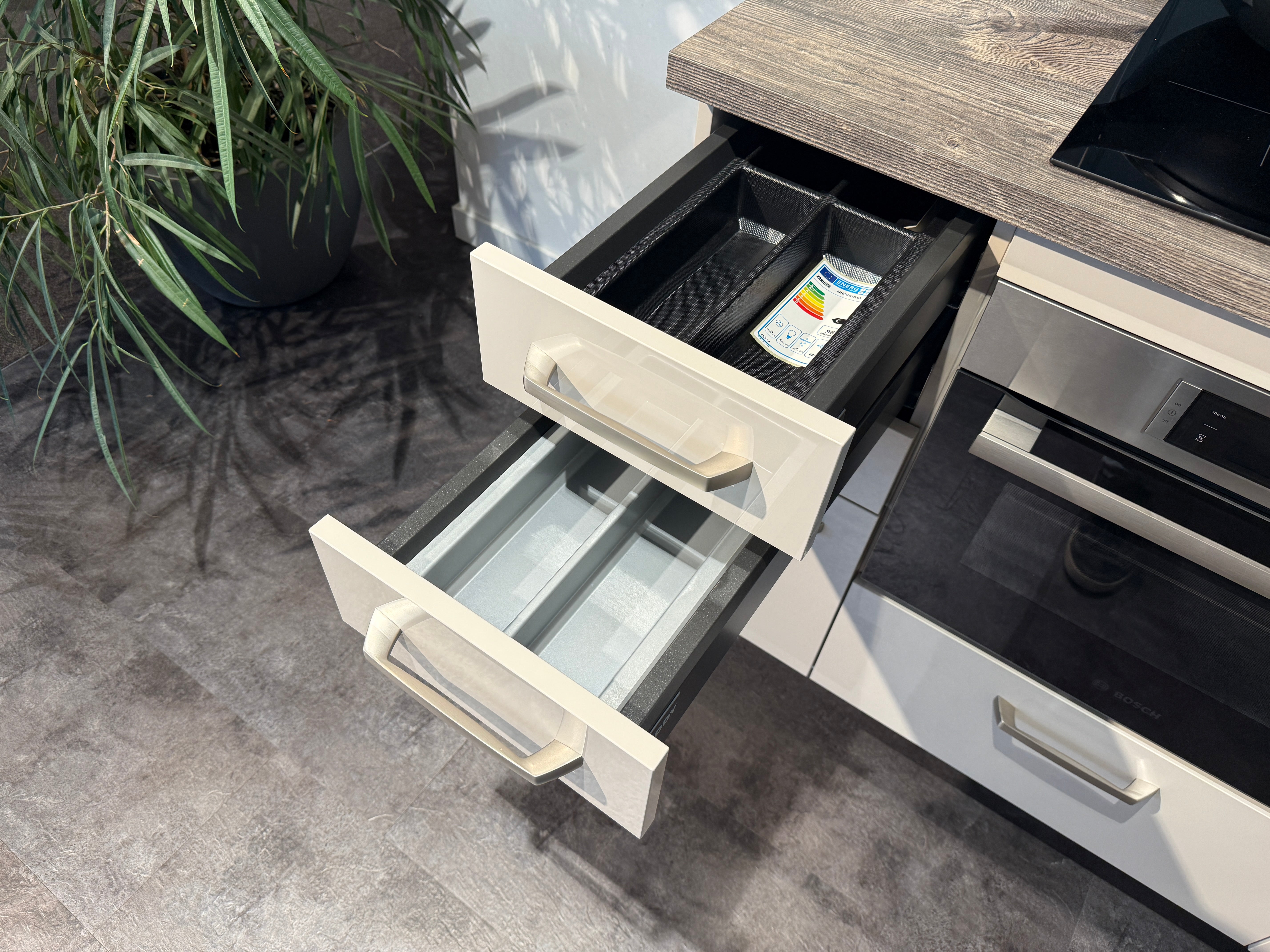 02556 - Hoogglans witte hoekkeuken