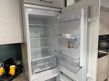 02556 - Hoogglans witte hoekkeuken