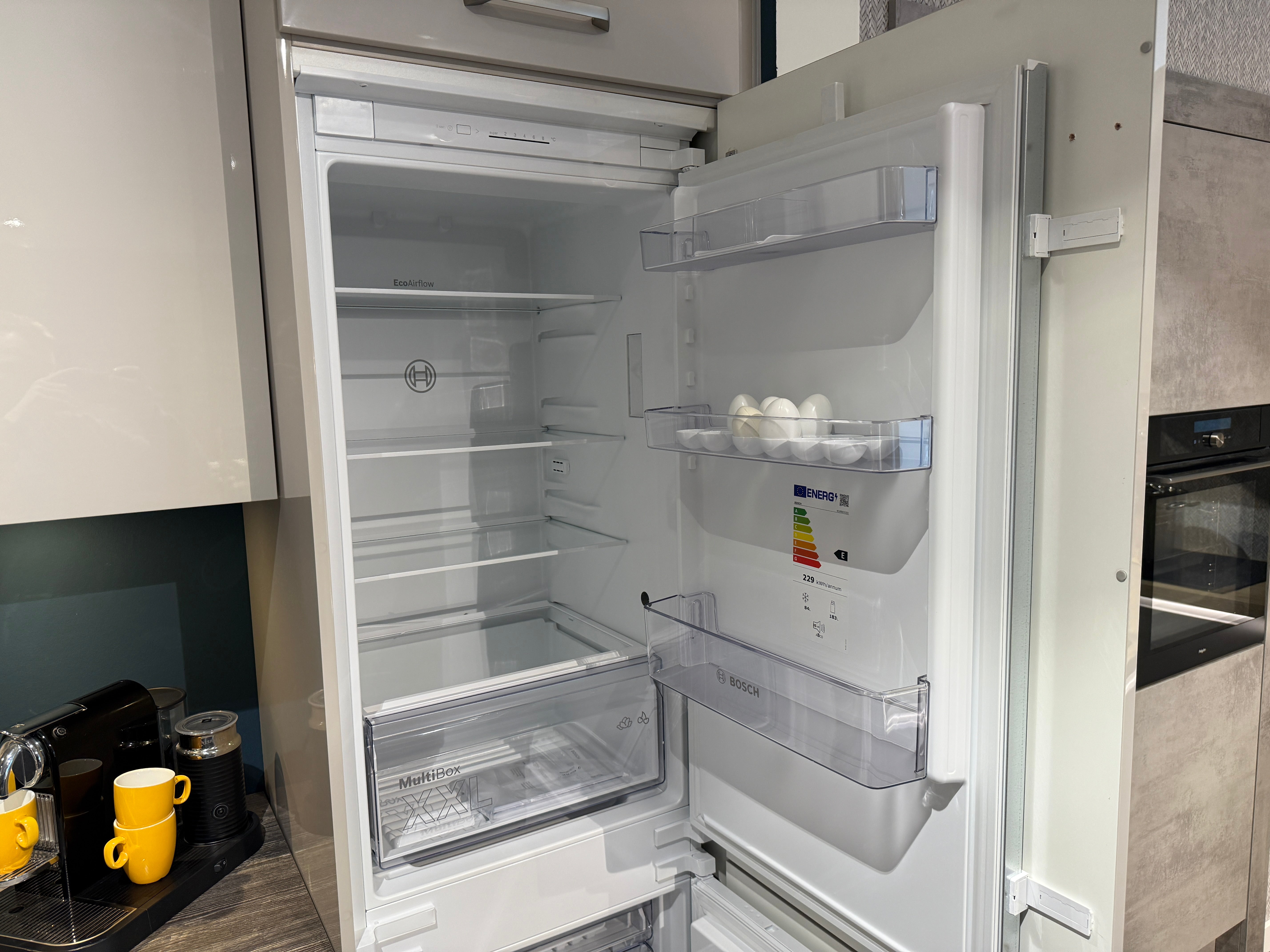 02556 - Hoogglans witte hoekkeuken