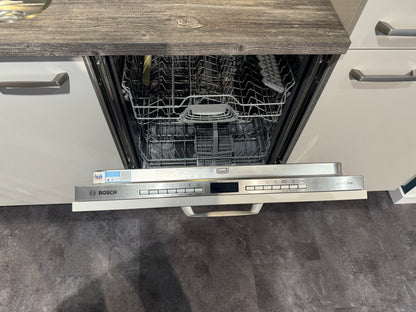 02556 - Hoogglans witte hoekkeuken