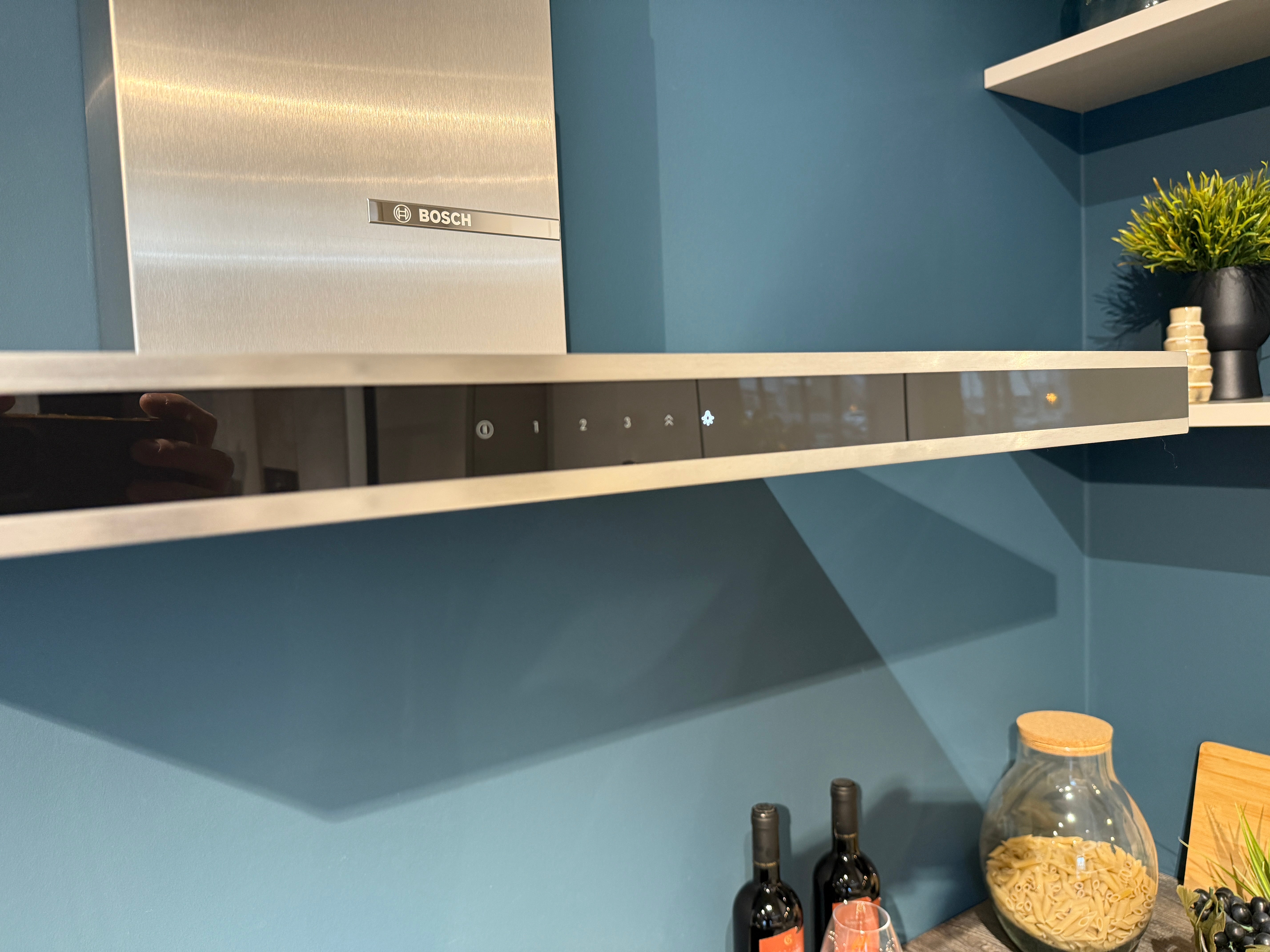 02556 - Hoogglans witte hoekkeuken