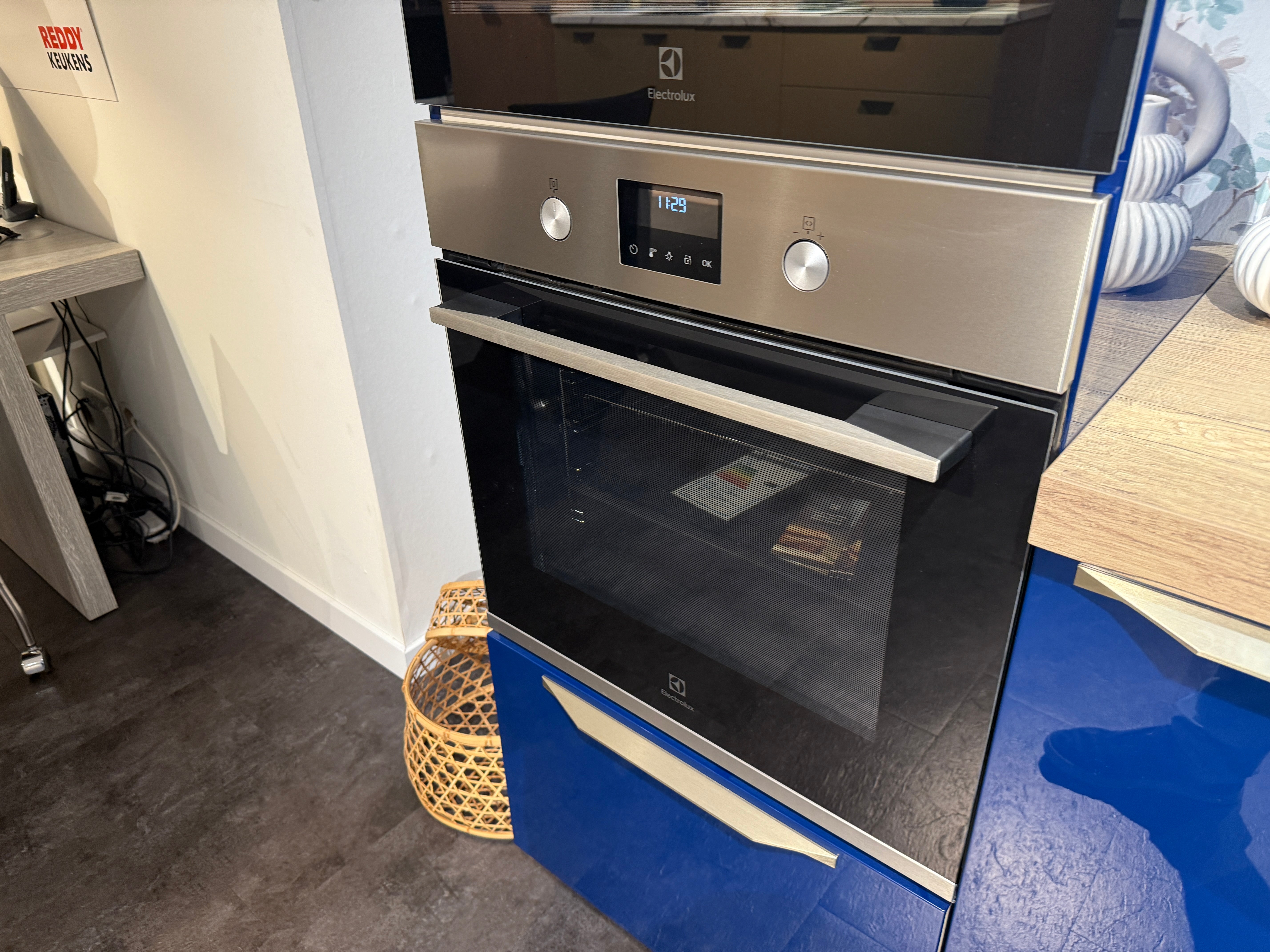 02558 - Nachtblauwe hoekkeuken