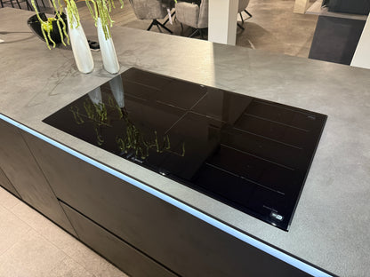 02578 - Moderne betonlook eilandkeuken