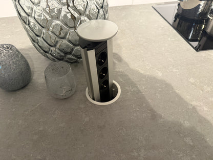 02588 - Hoogglans witte eilandkeuken