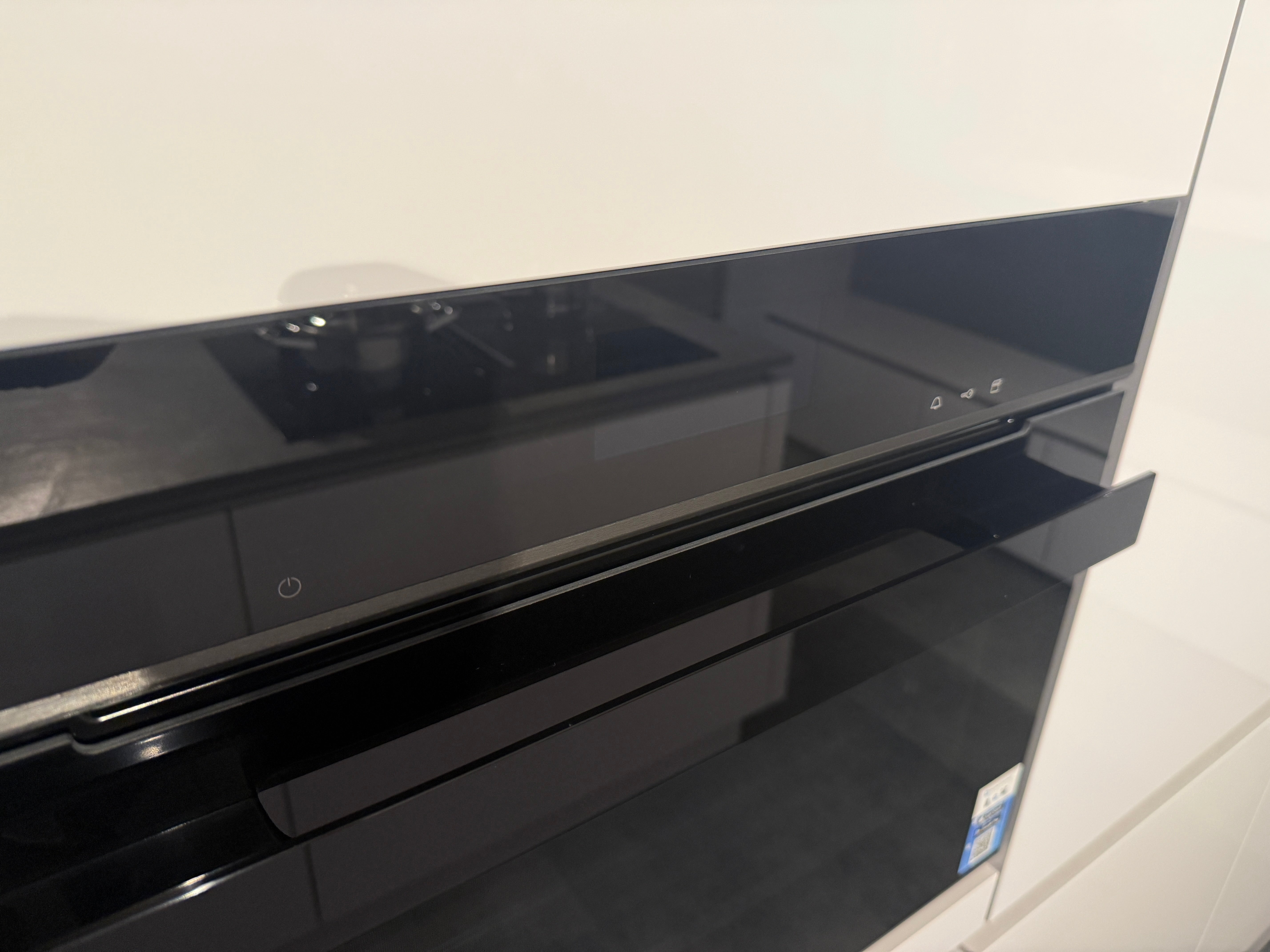 02588 - Hoogglans witte eilandkeuken