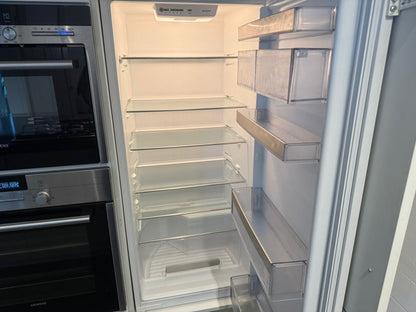 01915 - Witte landelijke eilandkeuken