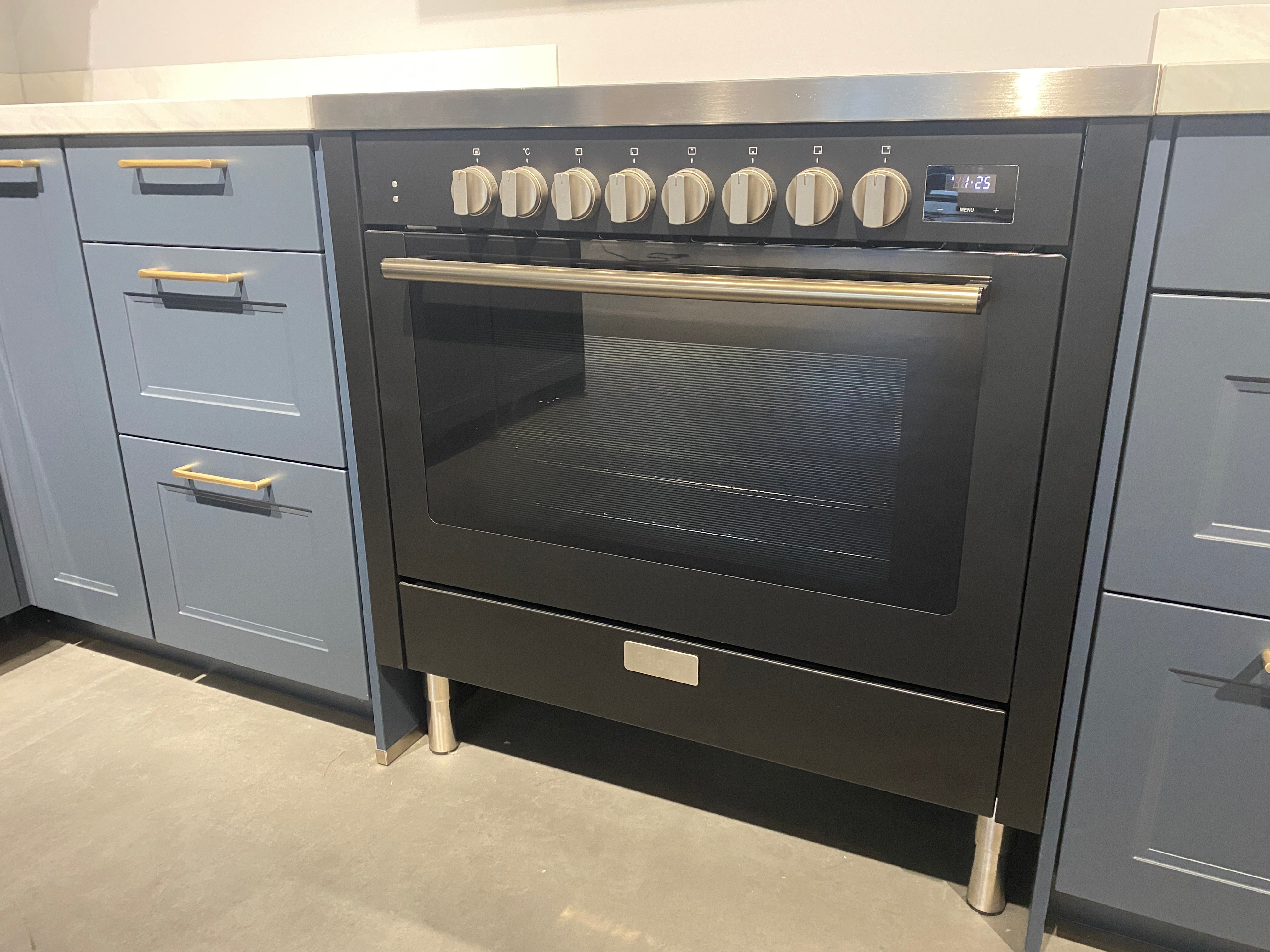 02644 - Blauw klassieke hoekkeuken