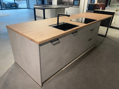 02646 - Grijze eilandkeuken met bar