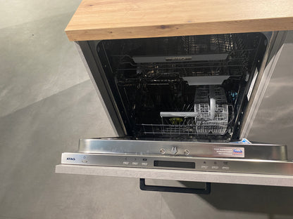 02646 - Grijze eilandkeuken met bar