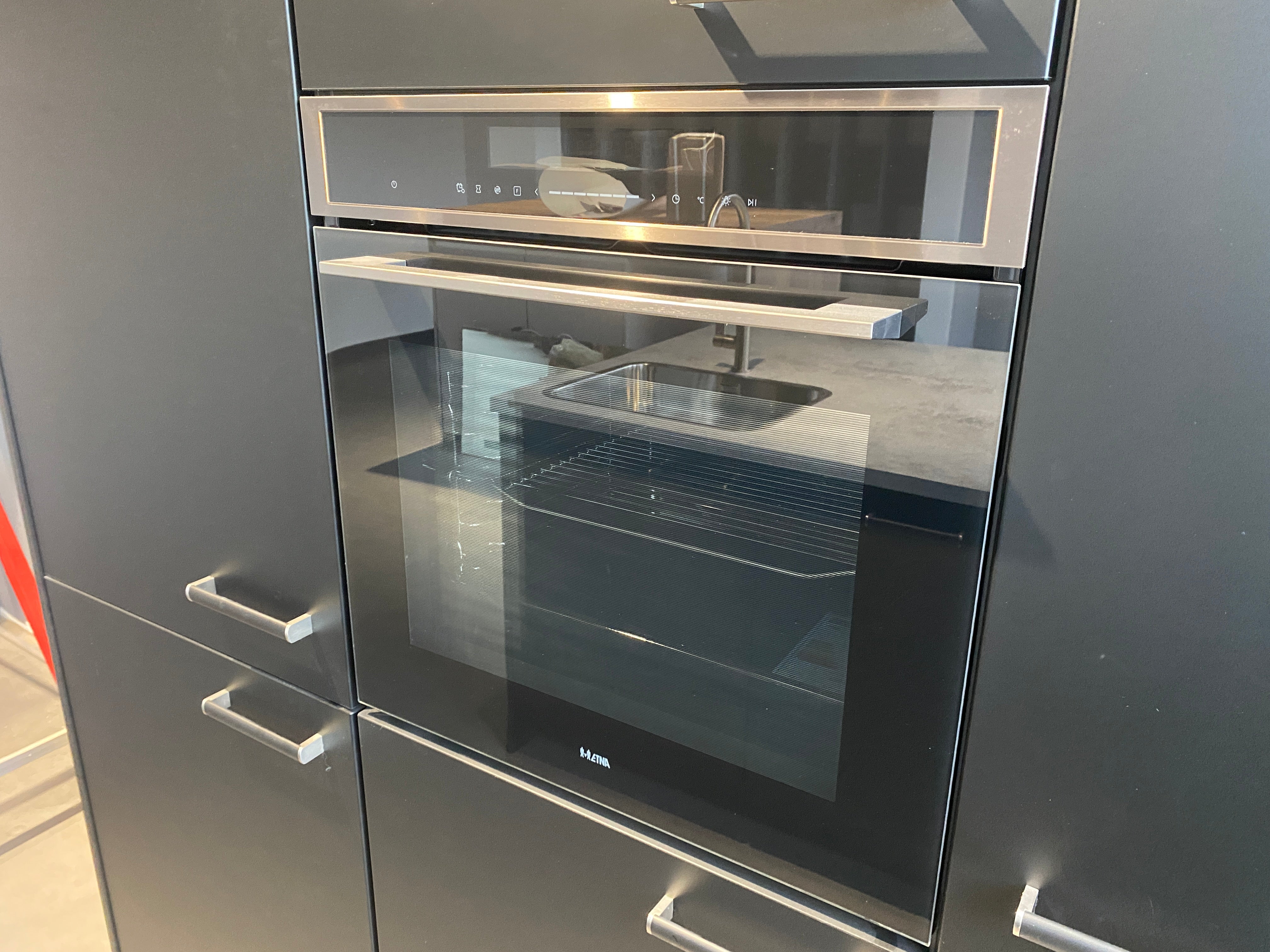 02650 - Laklaminaat zwarte eilandkeuken