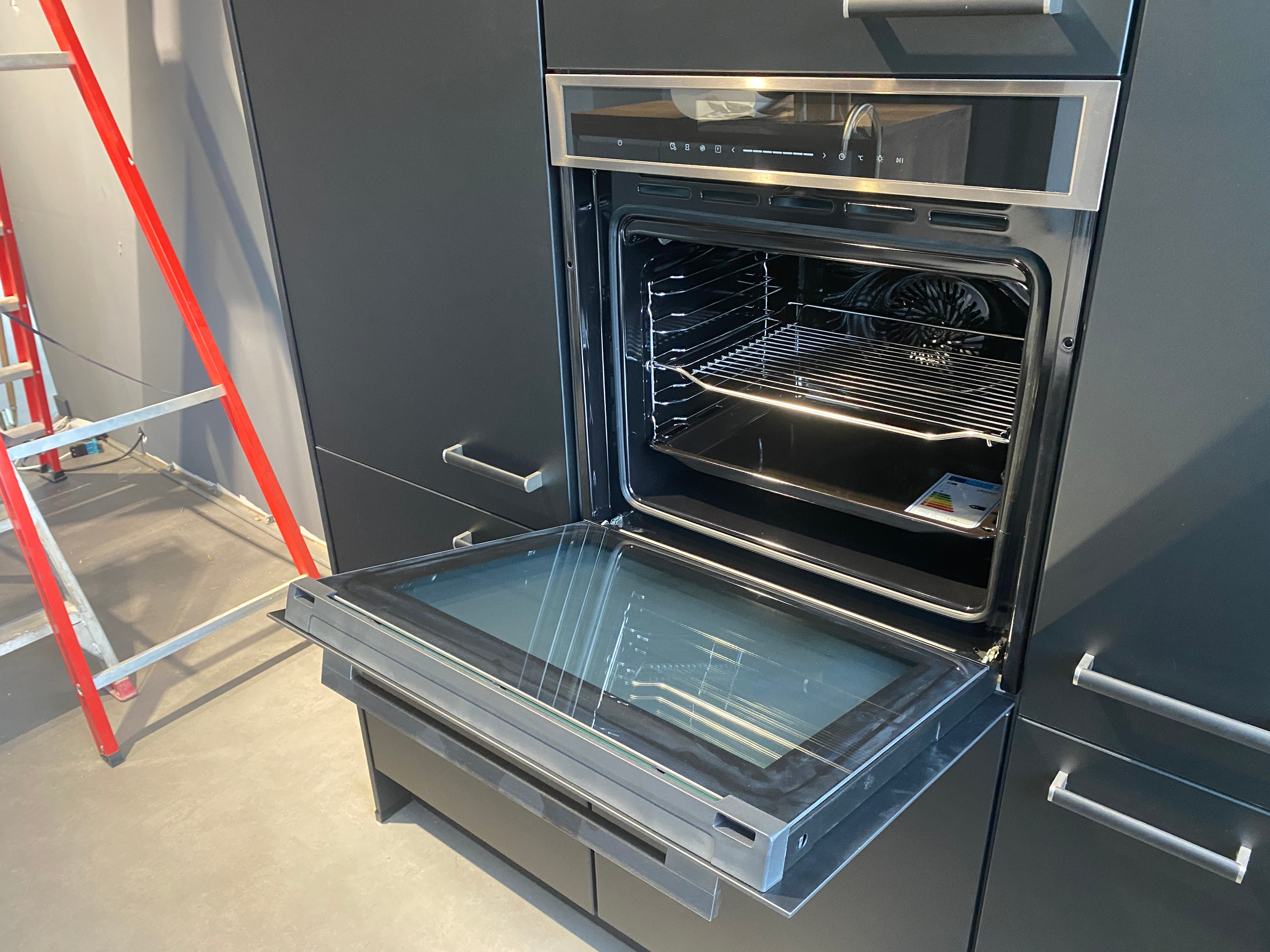 02650 - Laklaminaat zwarte eilandkeuken