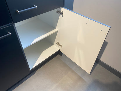 02650 - Laklaminaat zwarte eilandkeuken