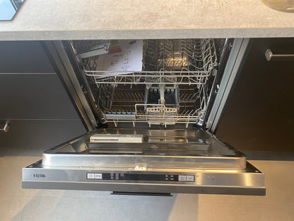 02650 - Laklaminaat zwarte eilandkeuken