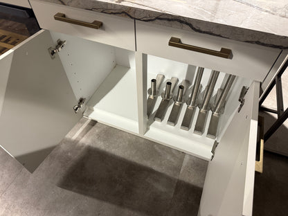 02568 - Los eiland met marmer blad