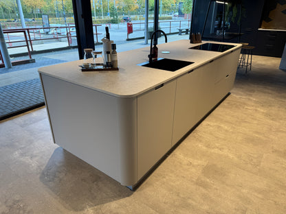 02760 - Beige Kvik eilandkeuken