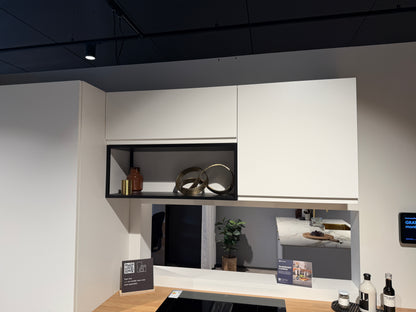 02770 - Kvik Linearis schiereiland keuken