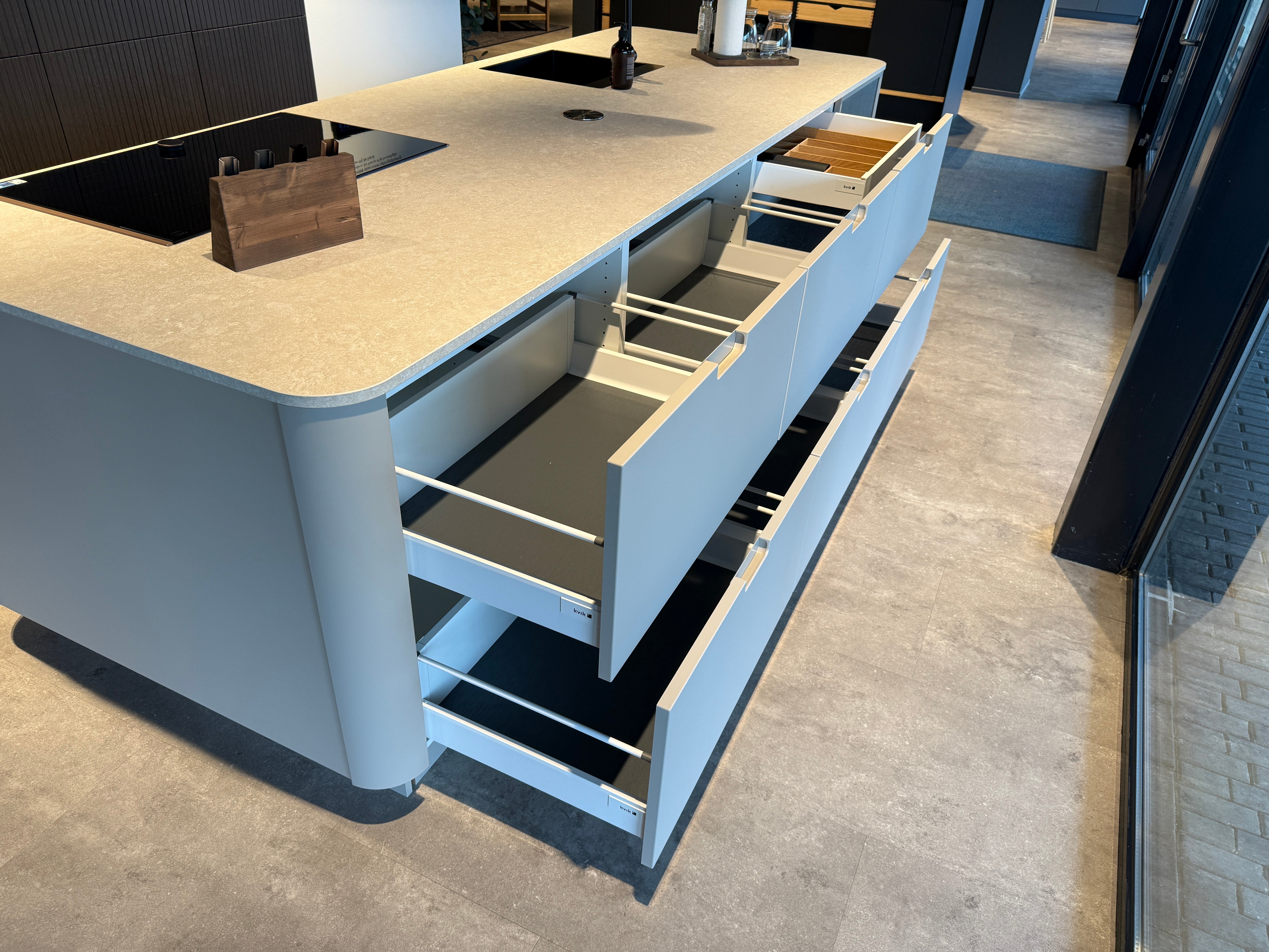 02760 - Beige Kvik eilandkeuken