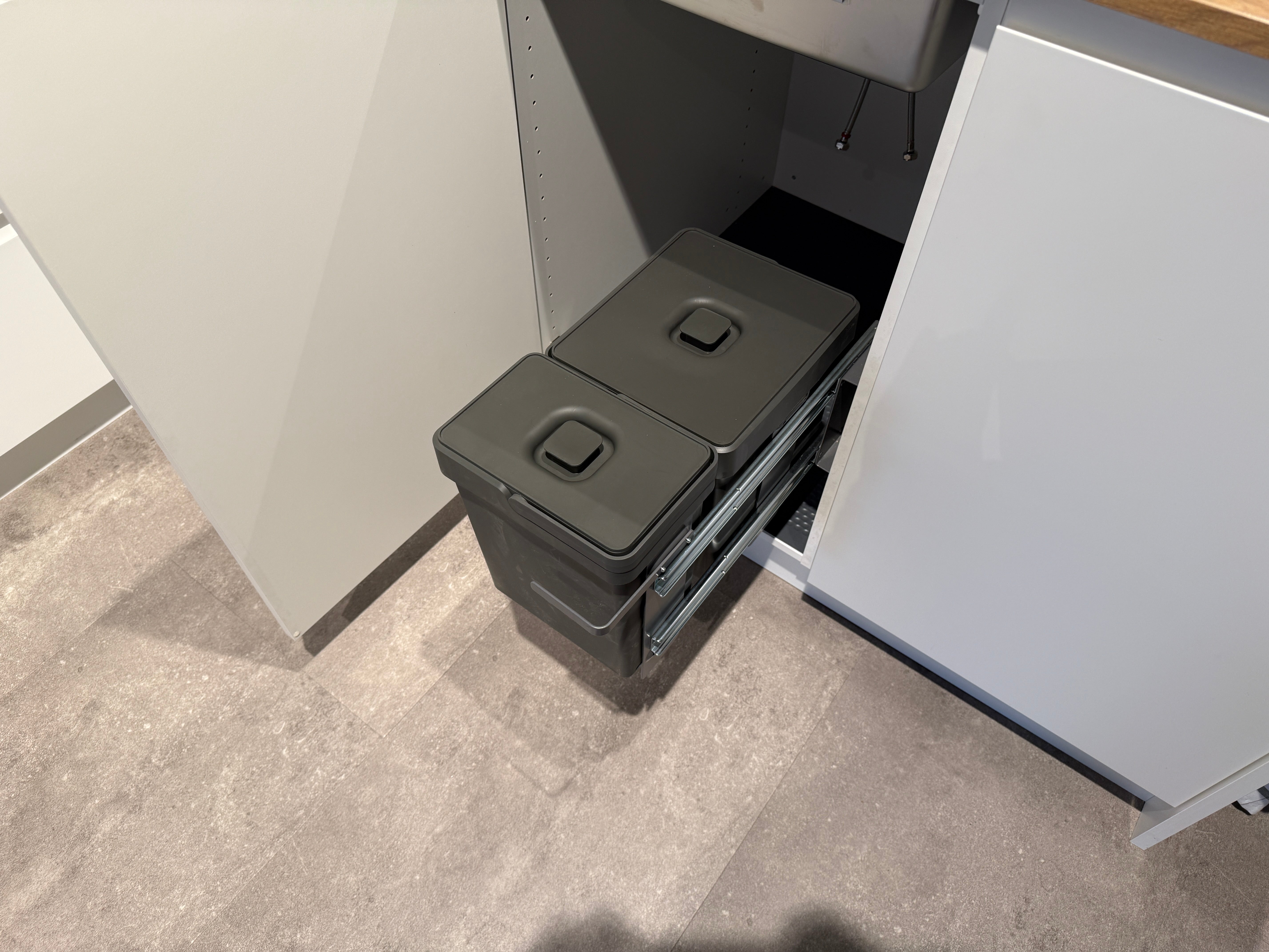 02770 - Kvik Linearis schiereiland keuken