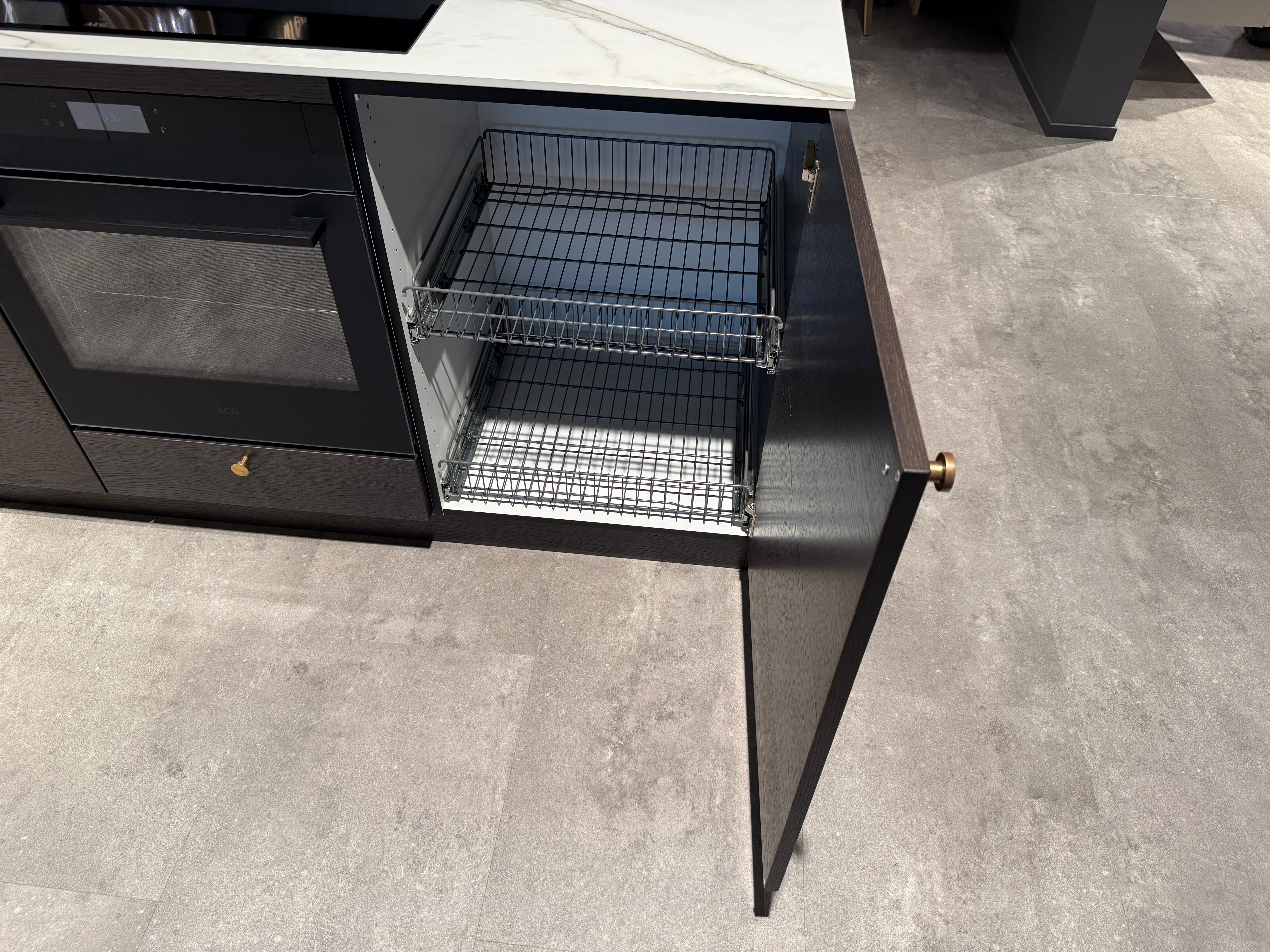 02768 - Moderne schiereiland keuken