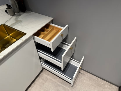 02768 - Moderne schiereiland keuken