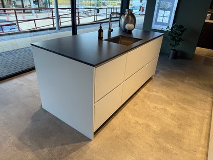 02776 - Mano white Kvik eilandkeuken