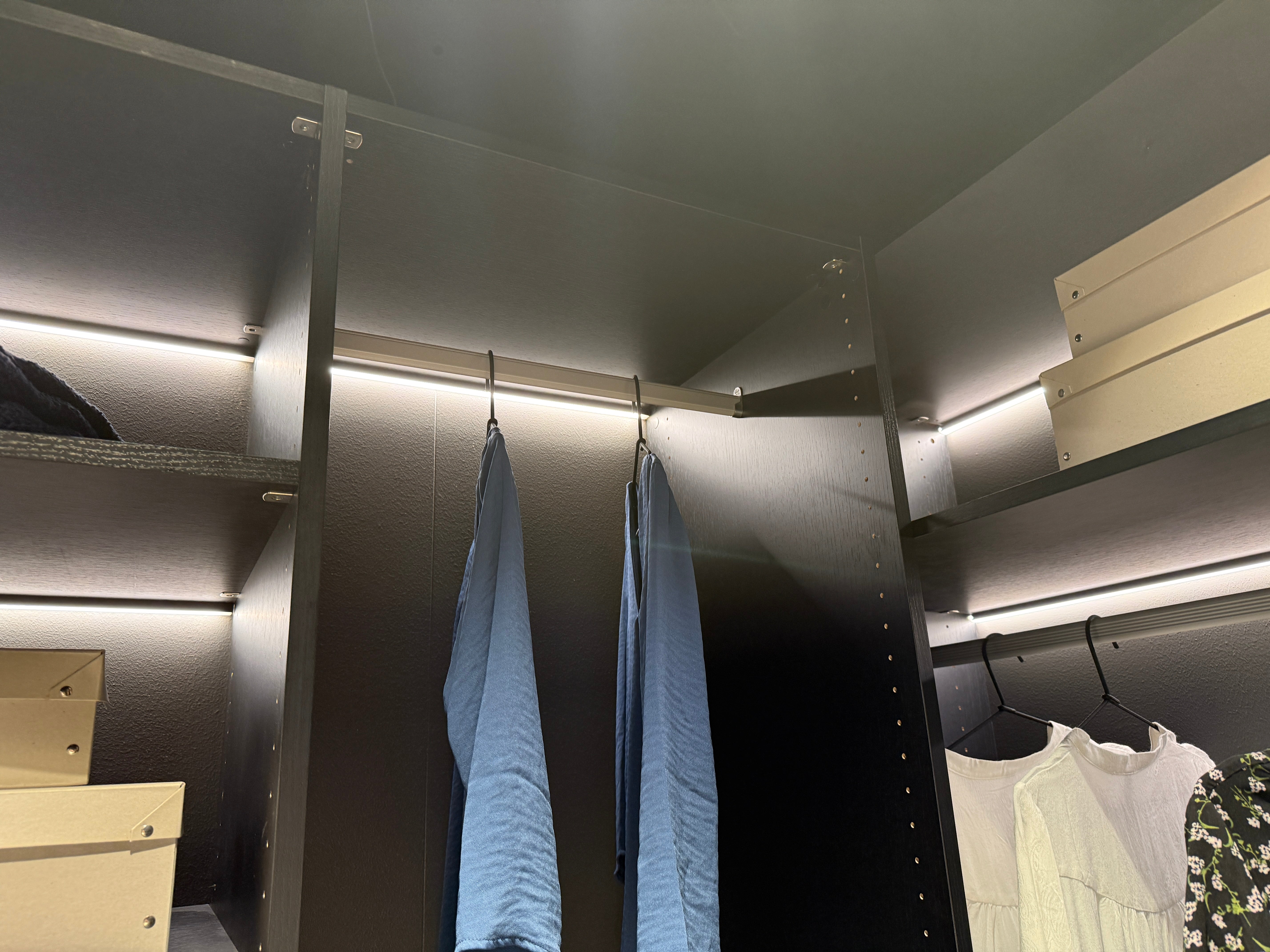 KVN2 - Kvik Garderobekast