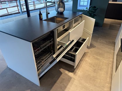 02776 - Mano white Kvik eilandkeuken