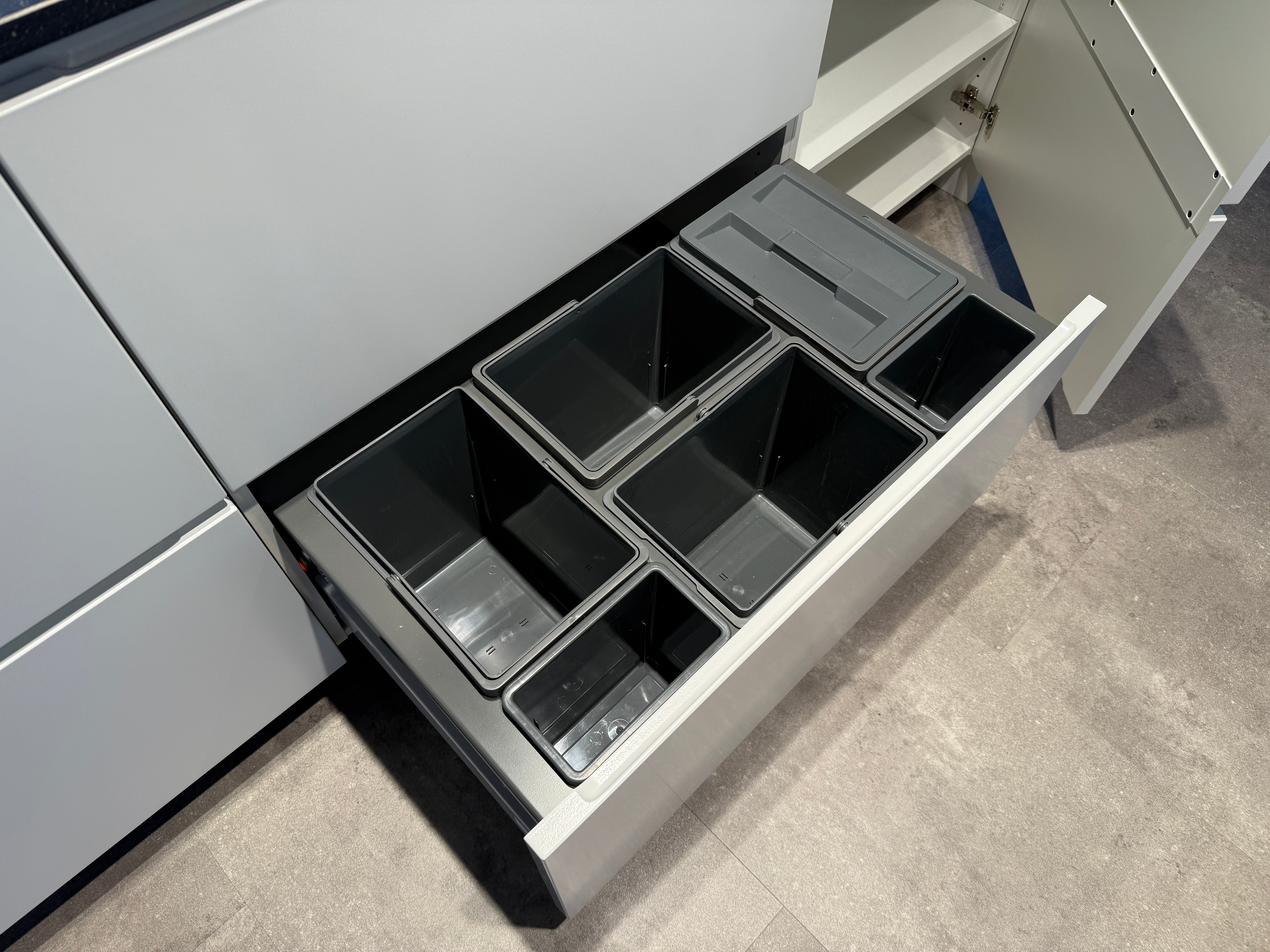 02776 - Mano white Kvik eilandkeuken