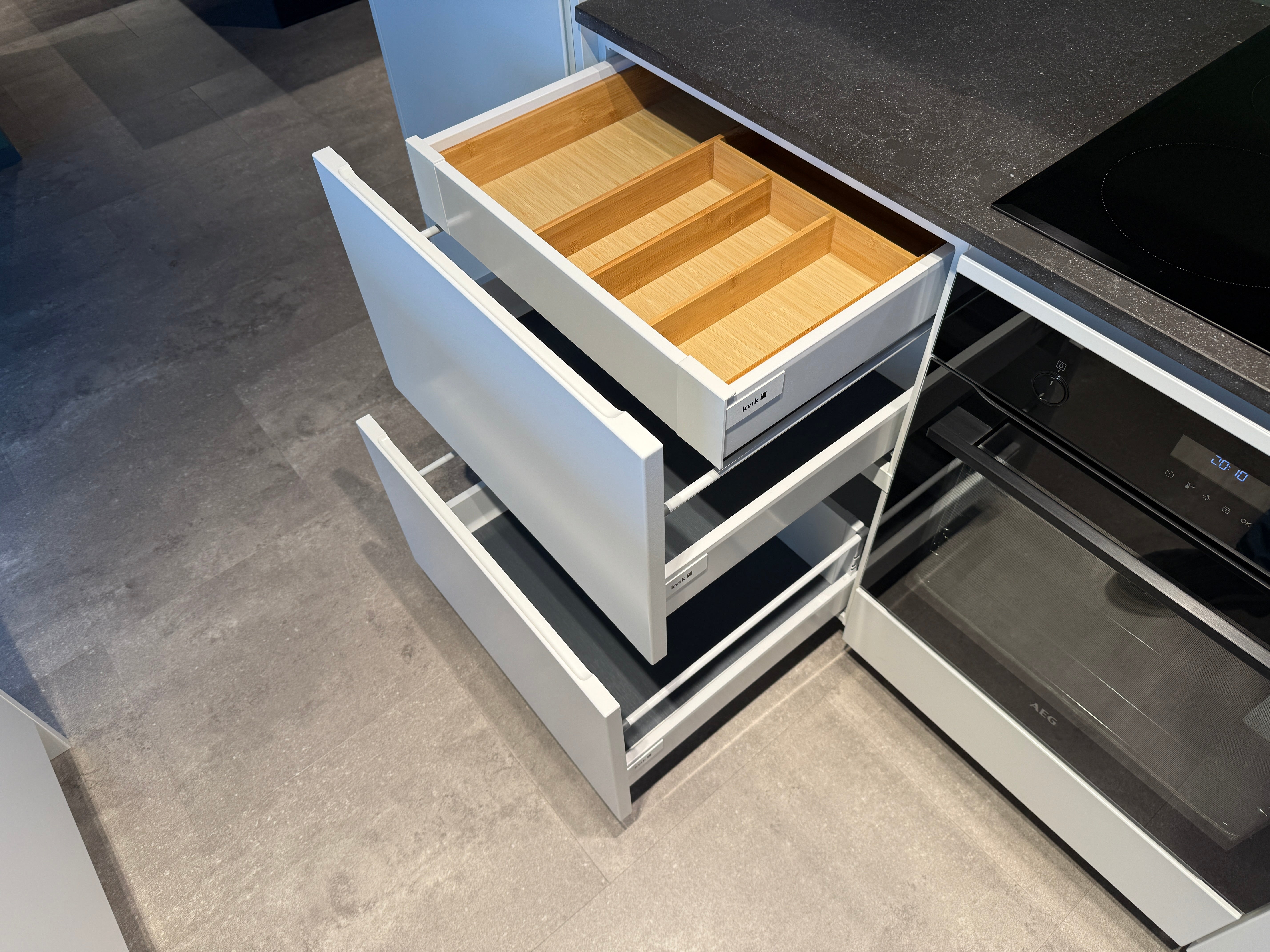 02776 - Mano white Kvik eilandkeuken