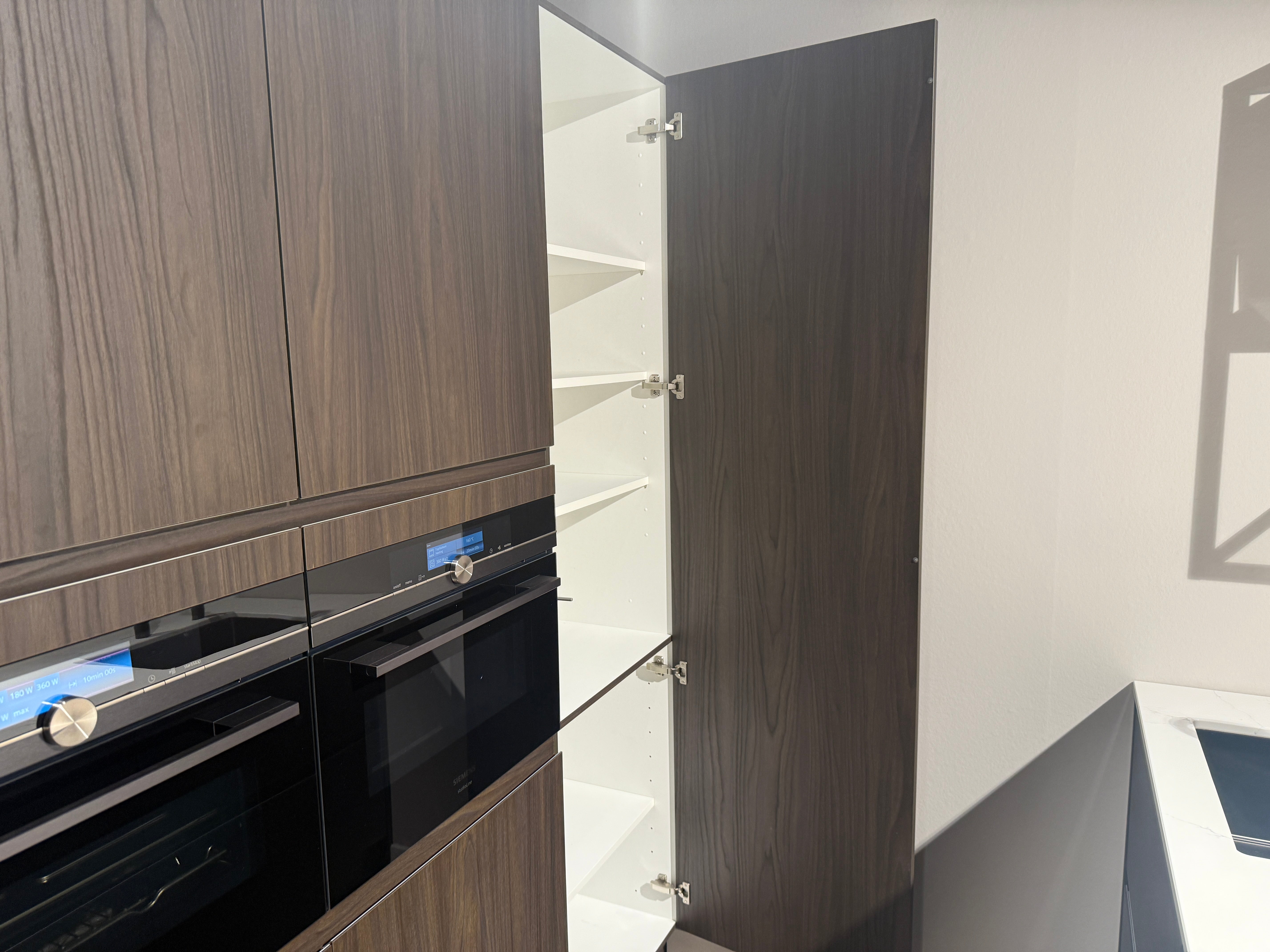 03060 - Donker eiken fineer eilandkeuken