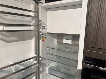 03060 - Donker eiken fineer eilandkeuken