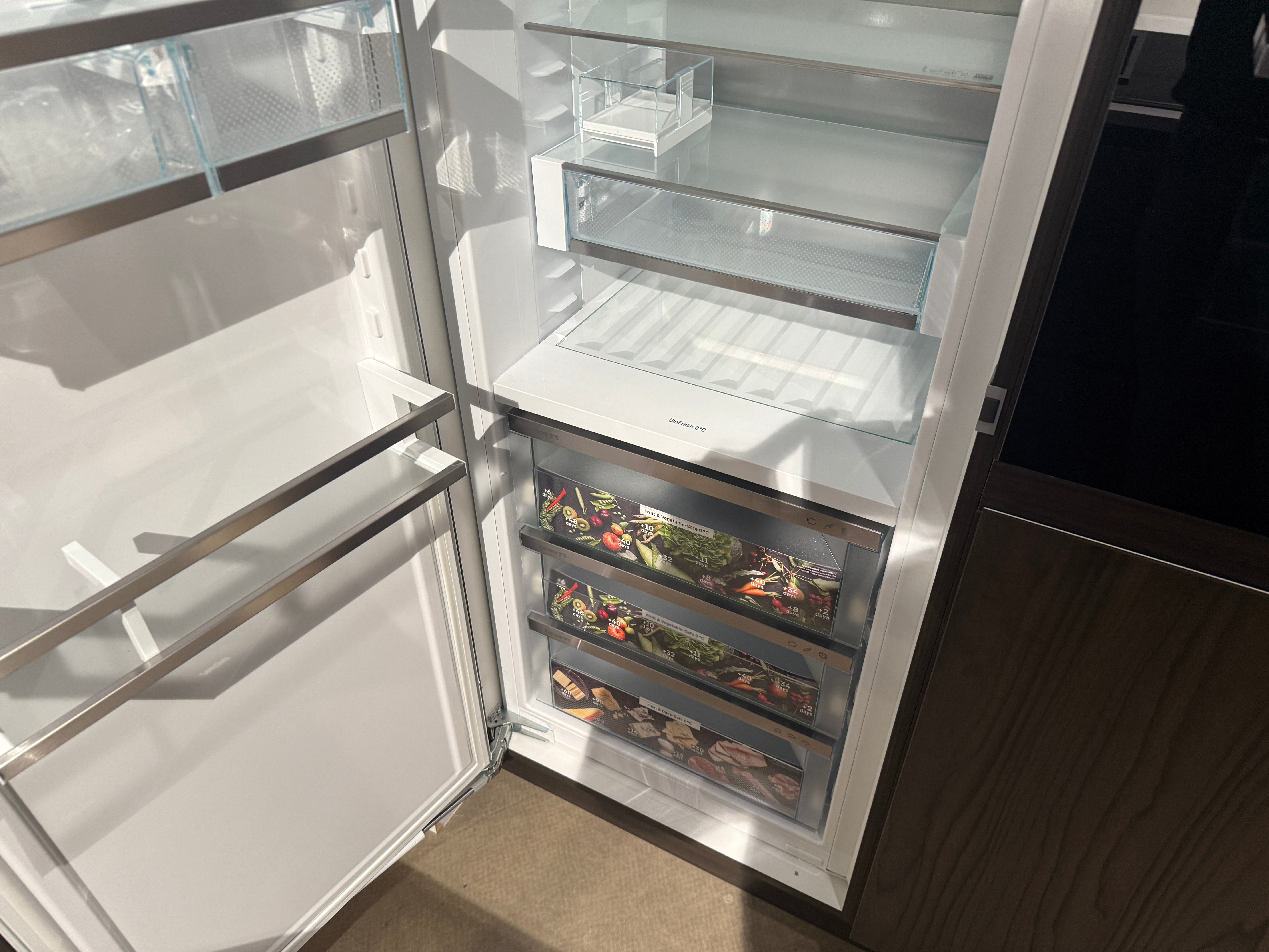 03060 - Donker eiken fineer eilandkeuken