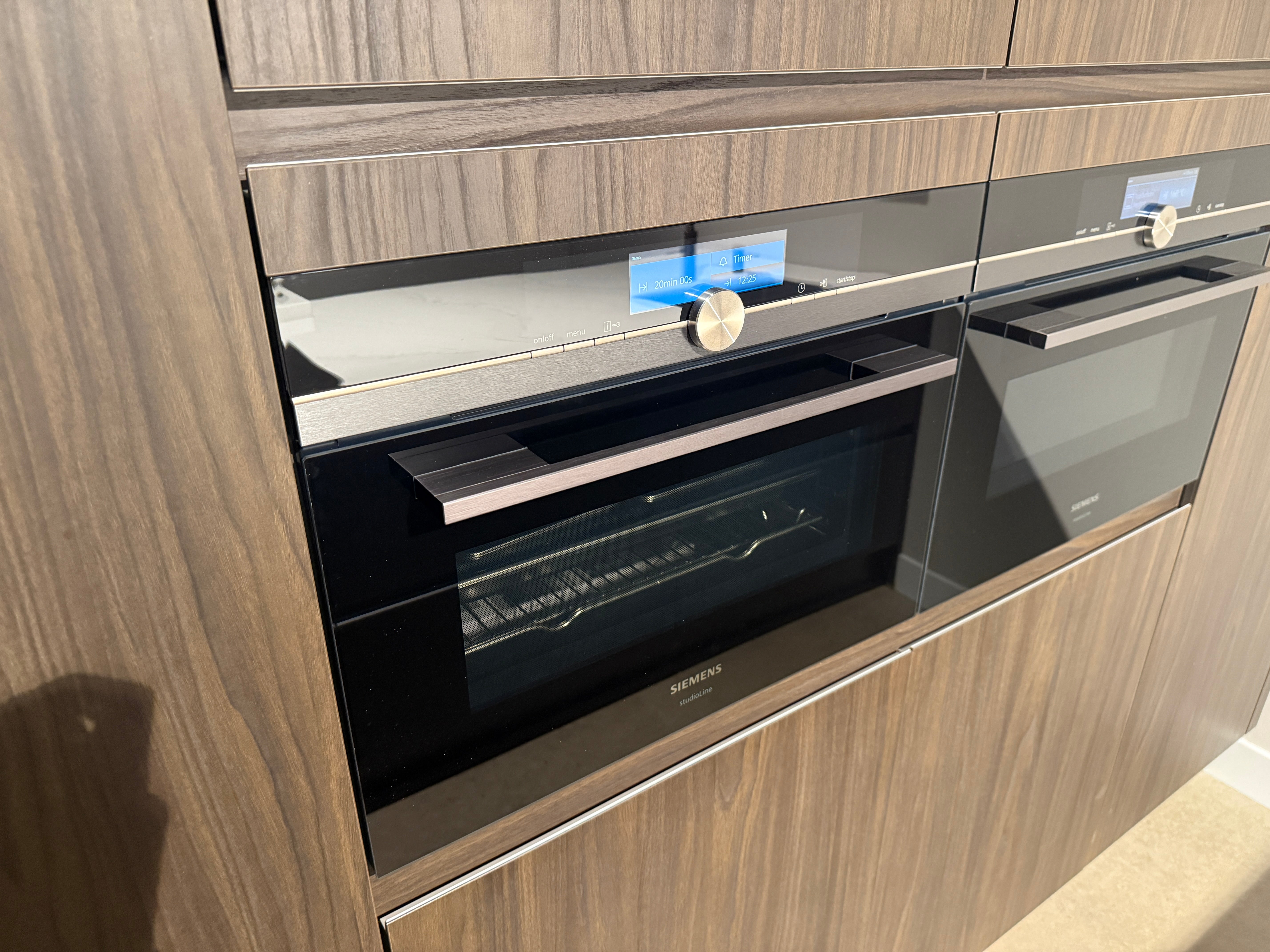 03060 - Donker eiken fineer eilandkeuken