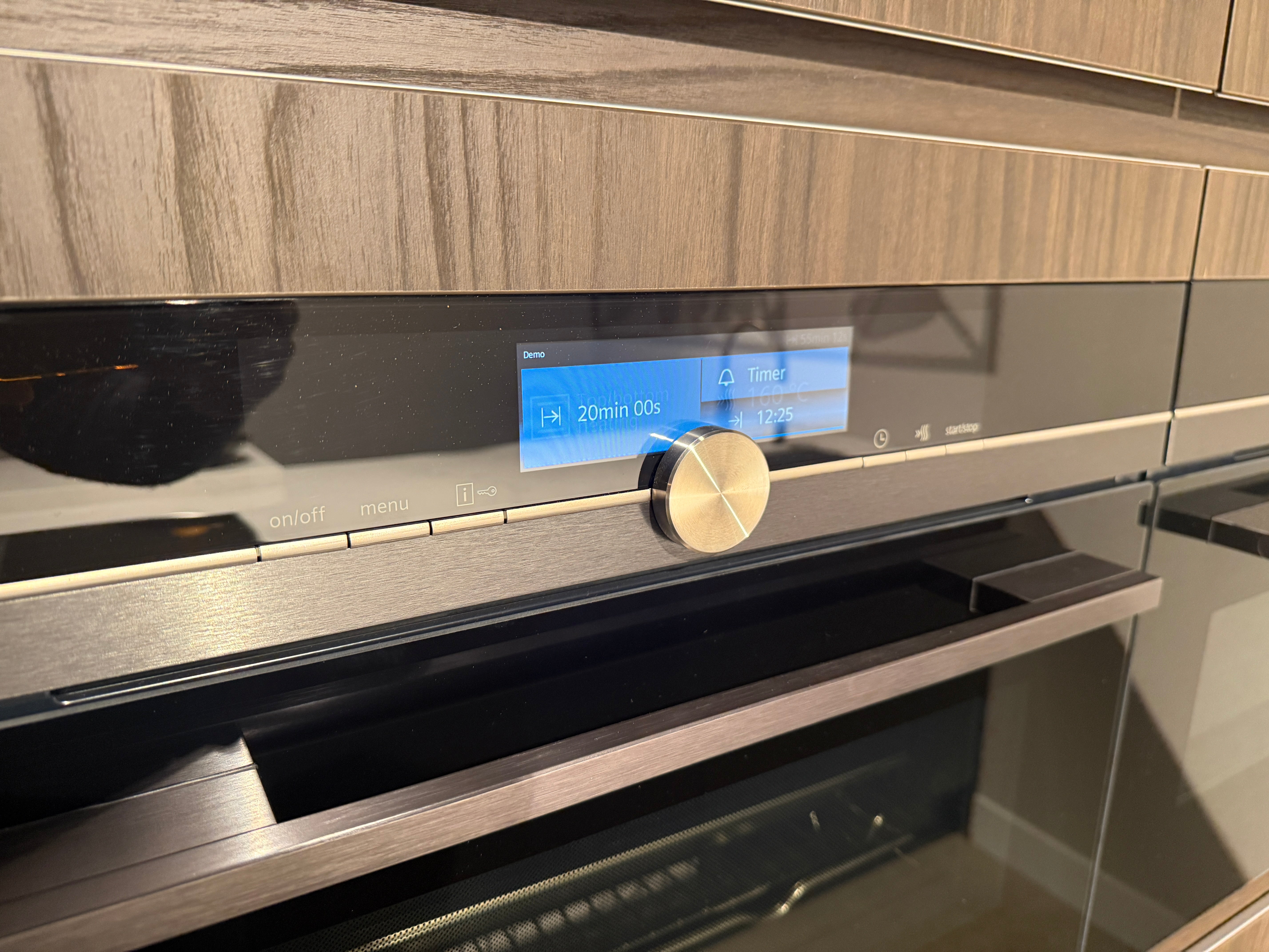 03060 - Donker eiken fineer eilandkeuken