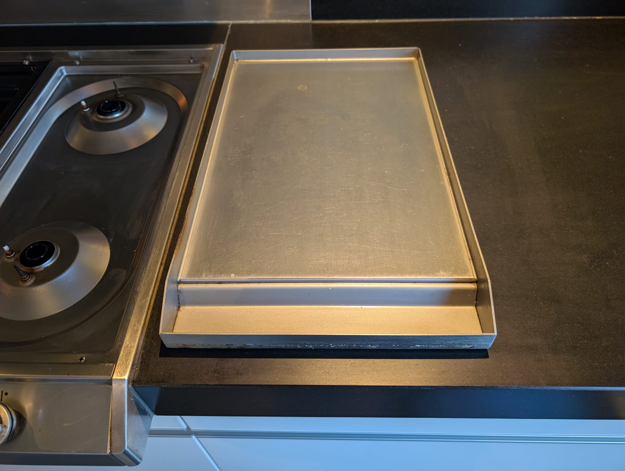 02850 - Witte parallel keuken