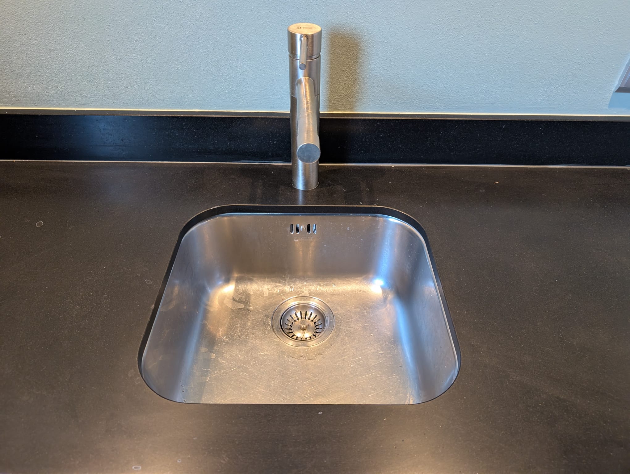 02850 - Witte parallel keuken