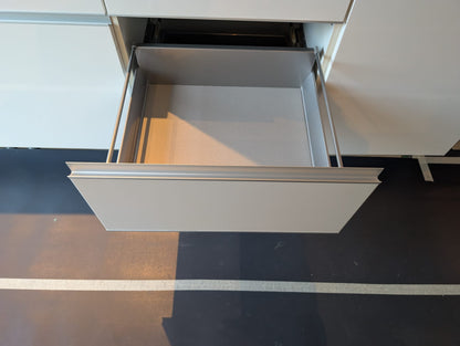 02850 - Witte parallel keuken