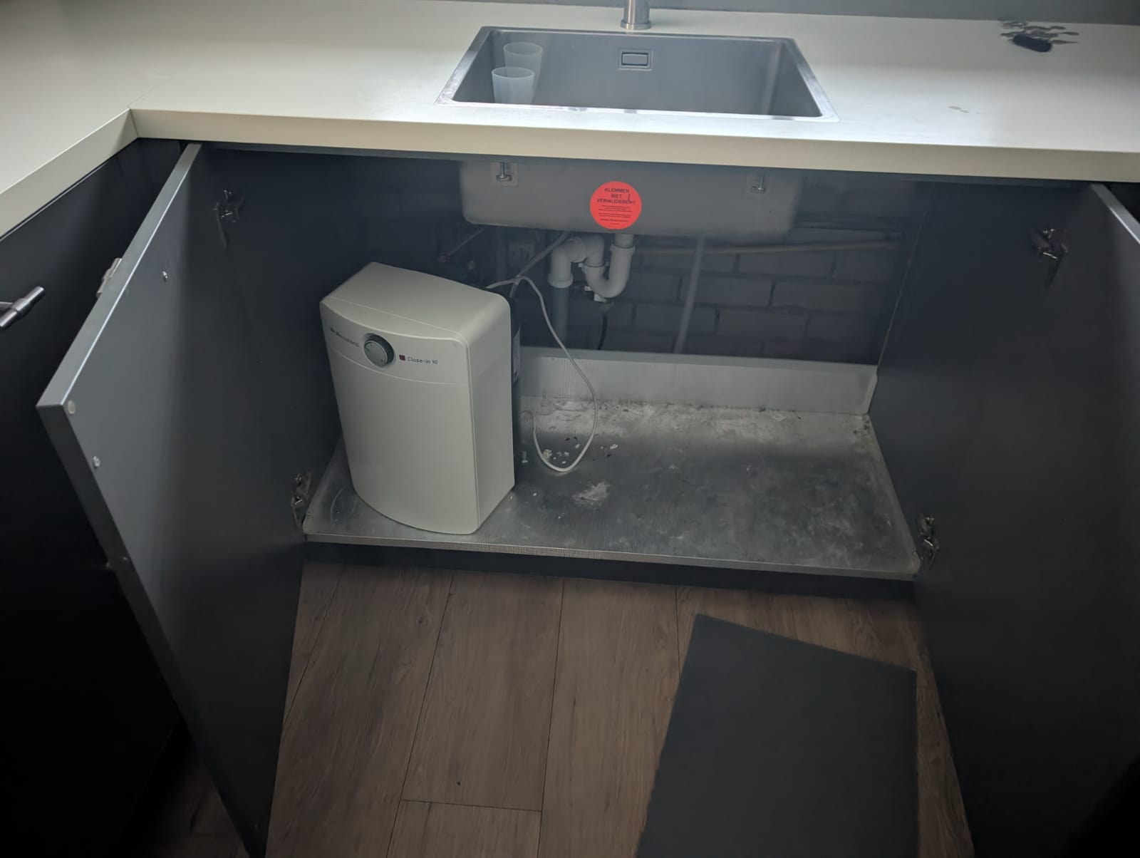 03124 - Grijze schiereiland keuken