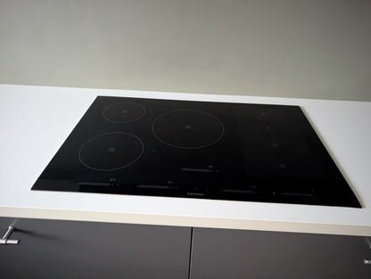 03124 - Grijze schiereiland keuken