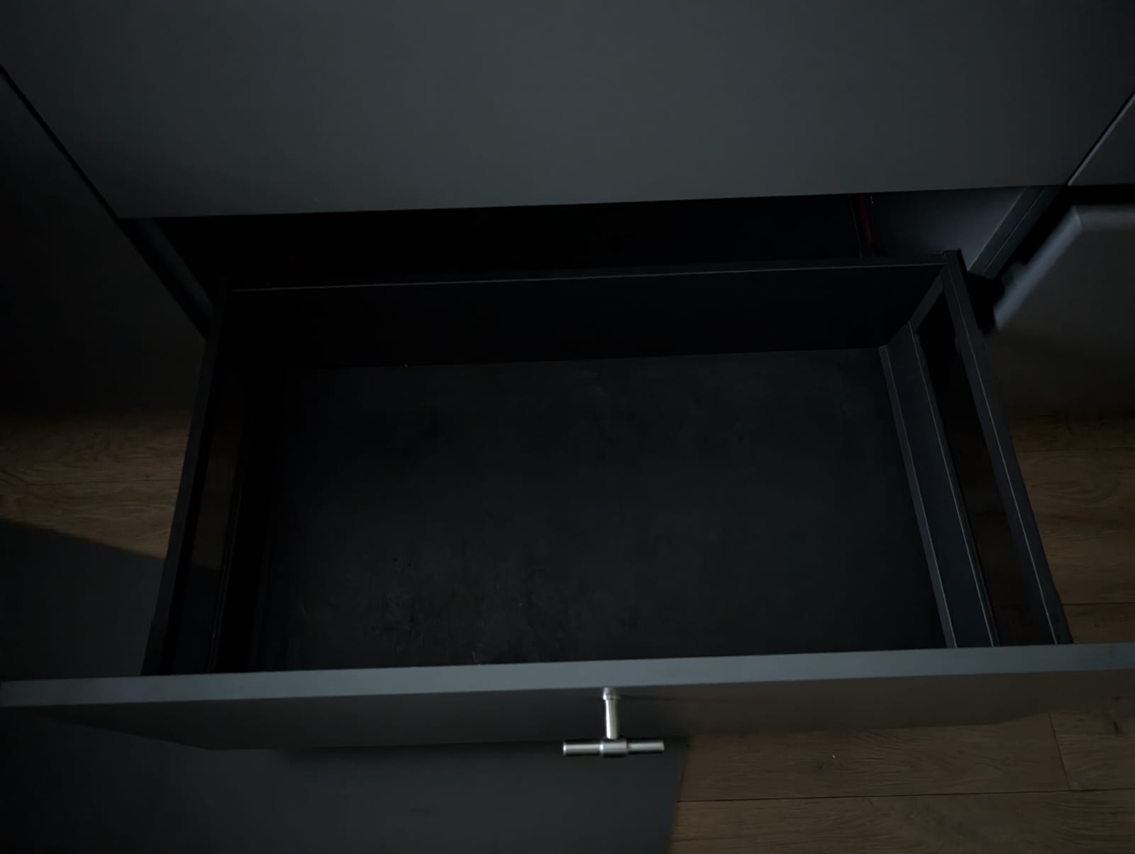 03124 - Grijze schiereiland keuken