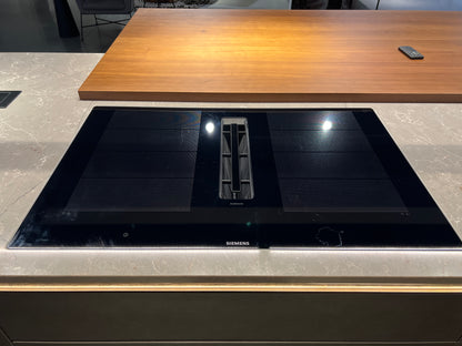 03383 - Industriële designkeuken met notenhout