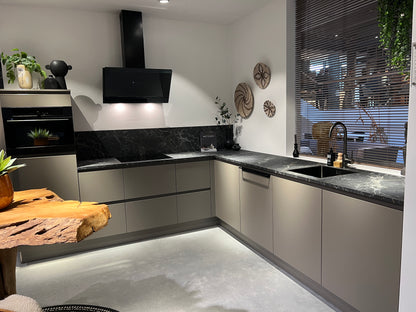 03385 - Pronorm agaatgrijze hoekkeuken