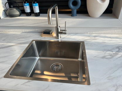 03391 - Moderne schiereiland keuken met bar