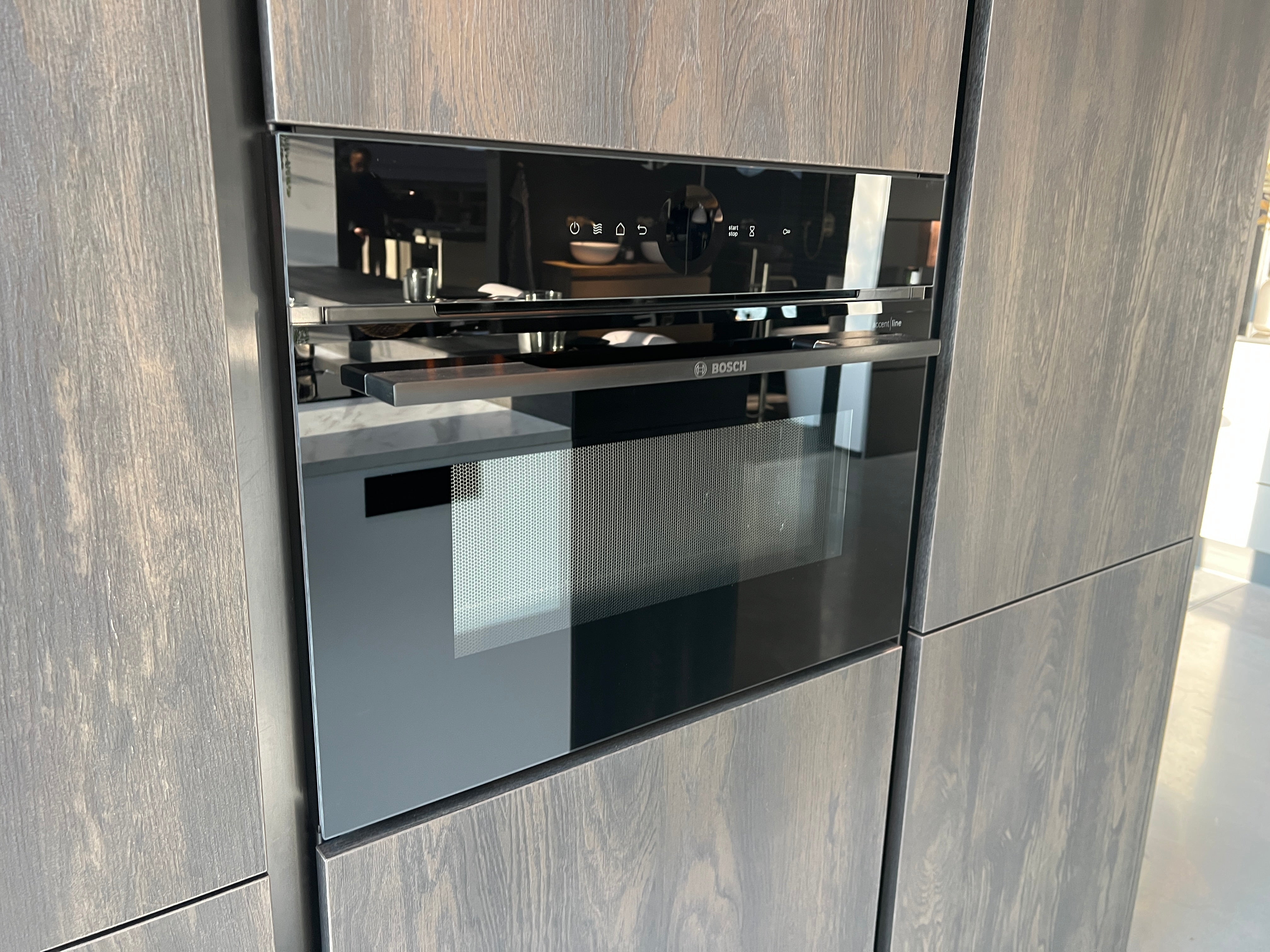 03391 - Moderne schiereiland keuken met bar