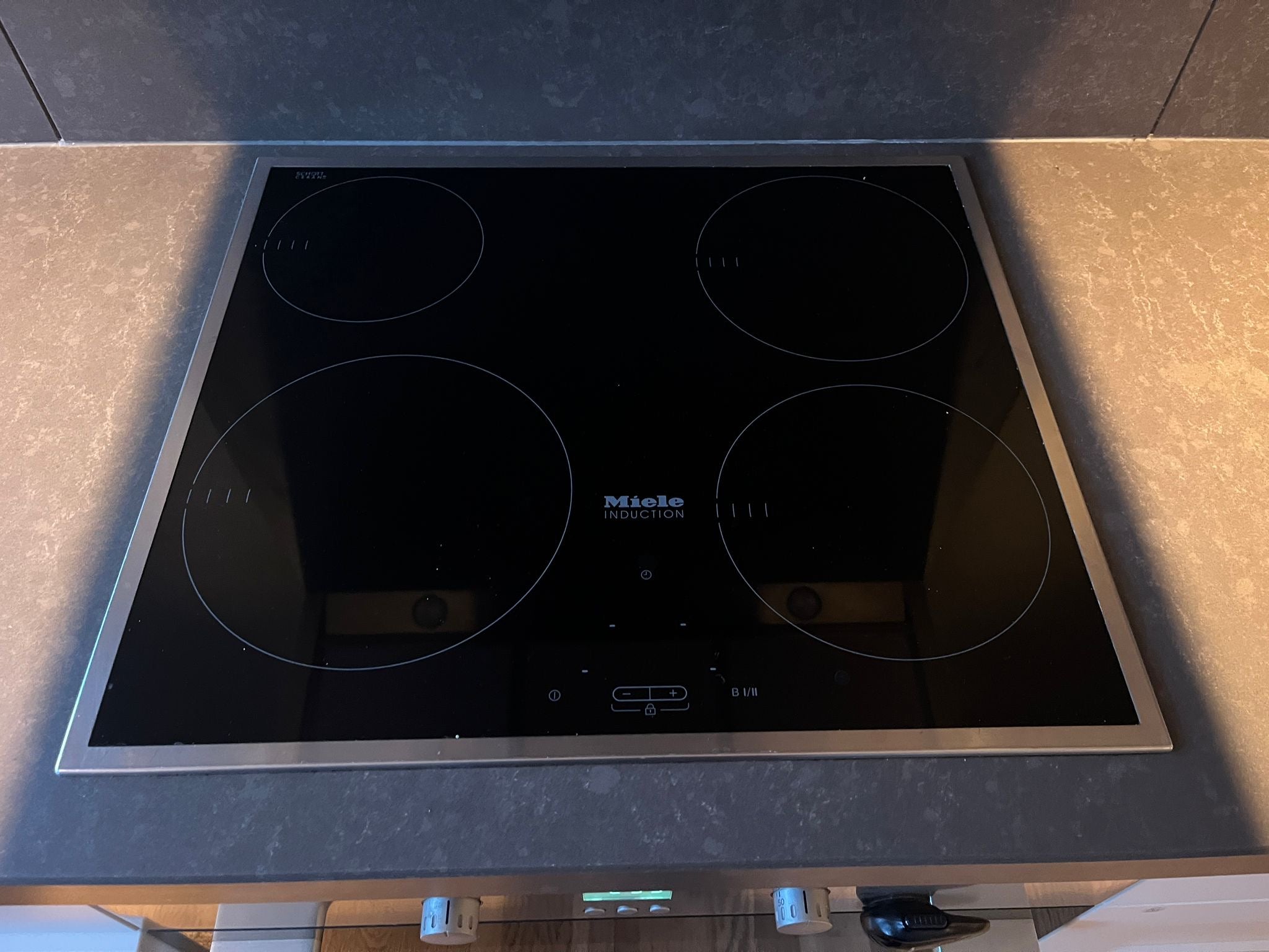 03050 - Landelijke hoekkeuken