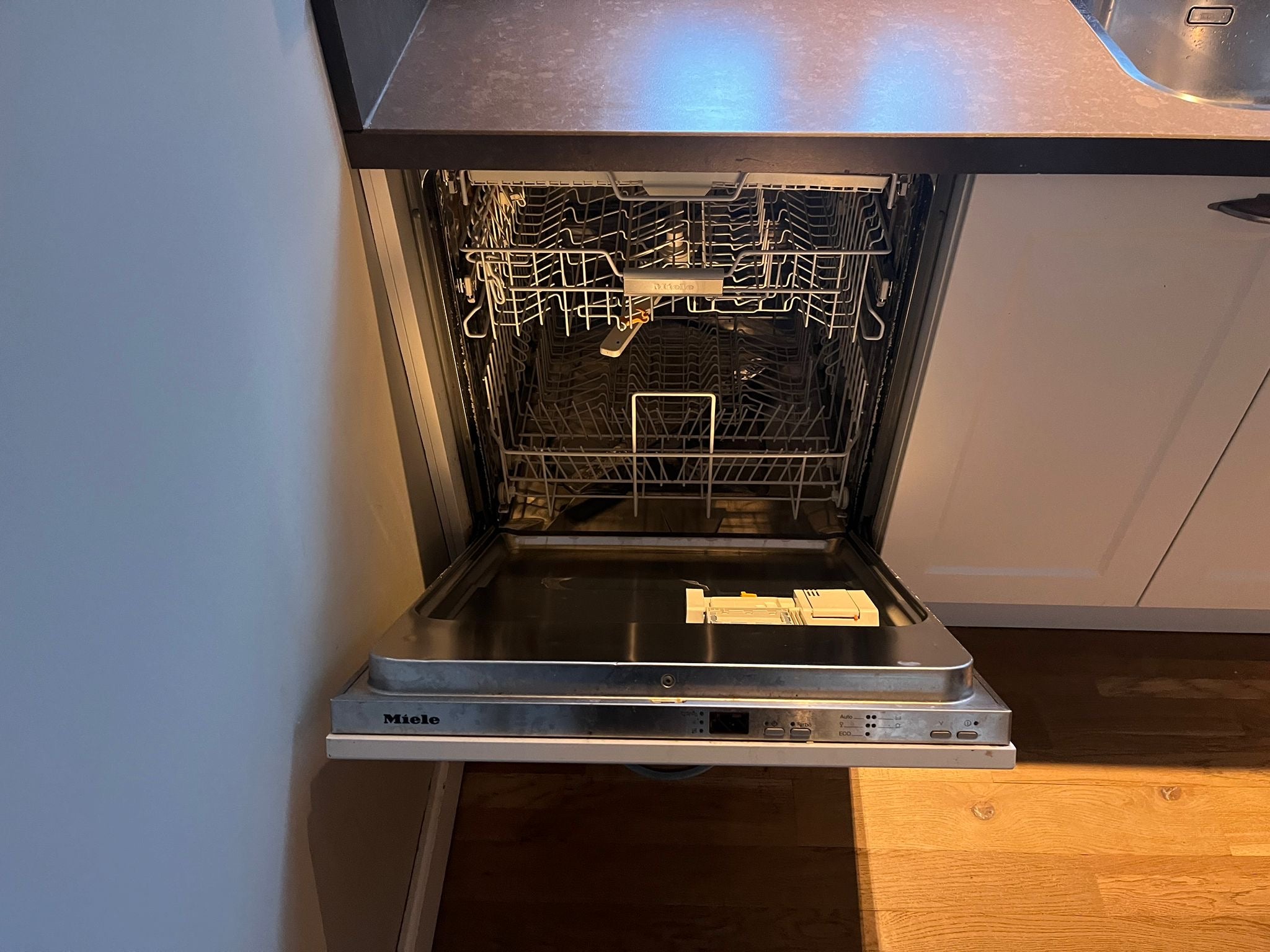 03050 - Landelijke hoekkeuken